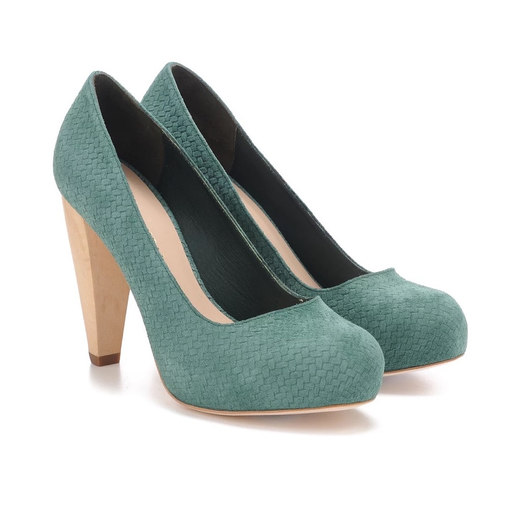 Loeffler Randall Ester Heels